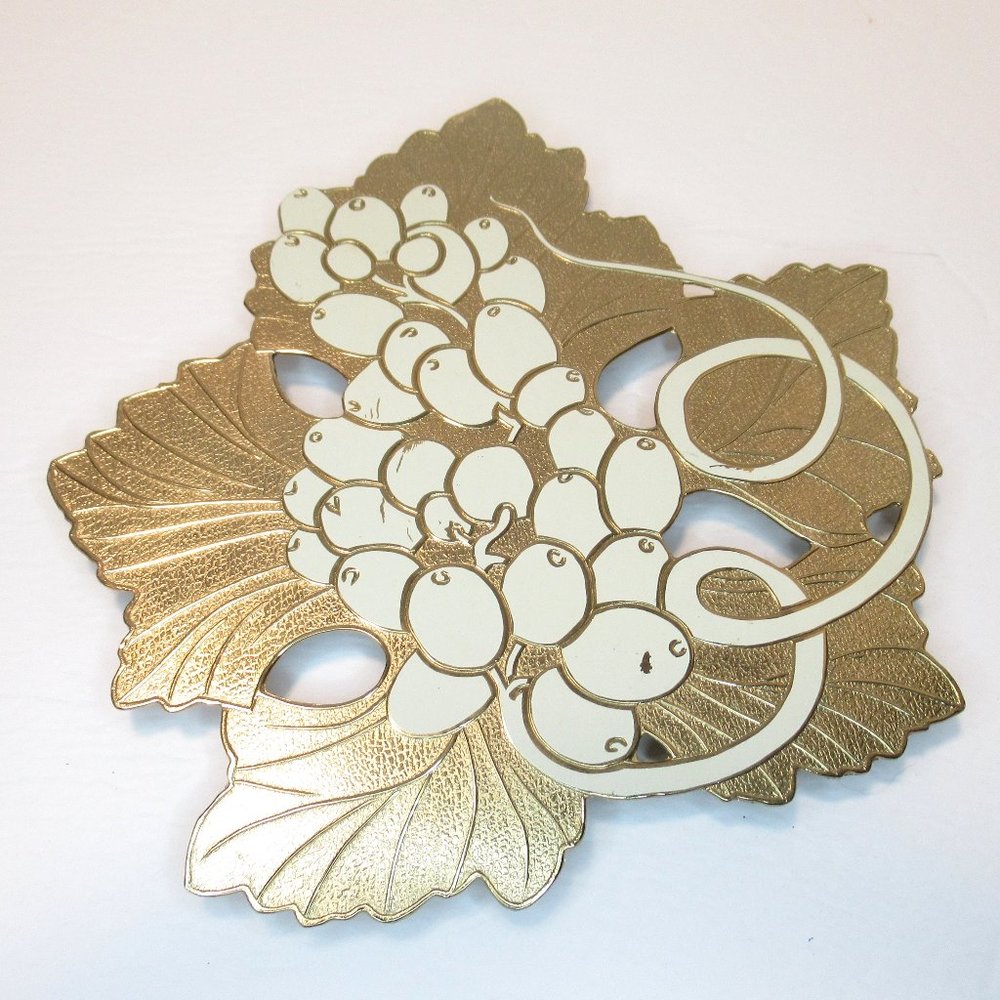 Large trivet - Picture 2 of 11